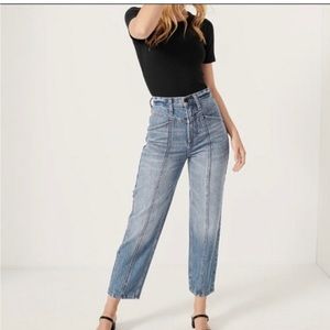 Abercrombie & Fitch Relaxed Mom Jeans